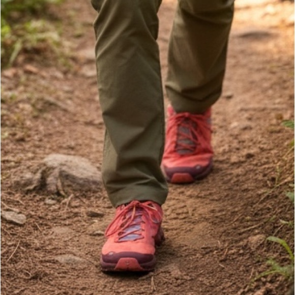 On Running Women's Pink and Burgundy Athletic Shoes - Picture 10 of 11